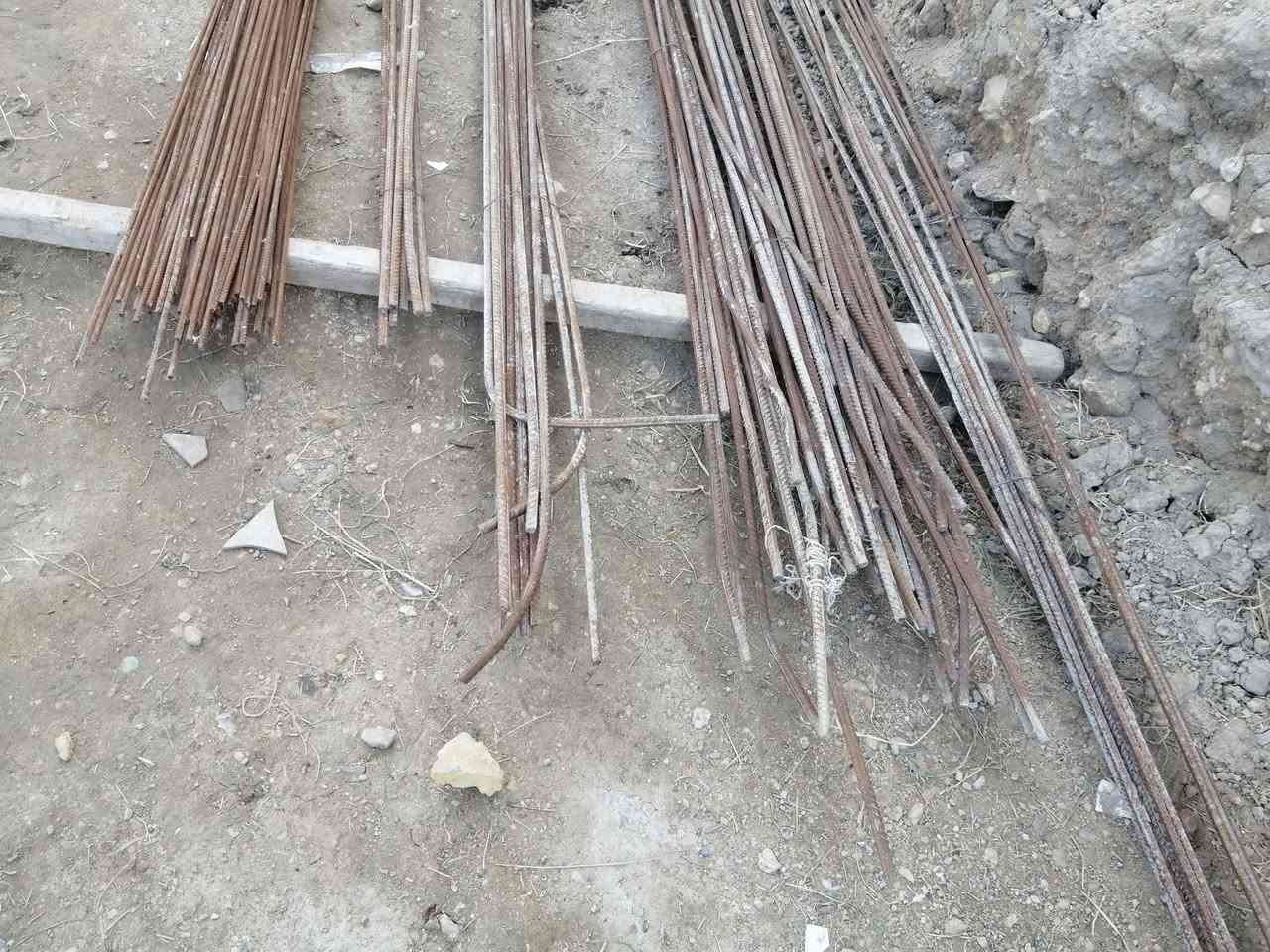 السلام عليكم هذا شيش حديد للبيع نوعية الماس
شيش ابو ال5 عدد 32 شيش 12 متر 
شيش ابو النص عدد 8 شيش 12 متر 
شيش ابو الربع عدد 7 شيش 12 متر
شيش ابو ال5 فضلة عدد 10 شيش 8 متر
شيش ابو ال5 فضلة عدد 7 شيش  5 متر
وفضلة ابو الربع عدد 30  2 متر 

السعر خاص

***********
