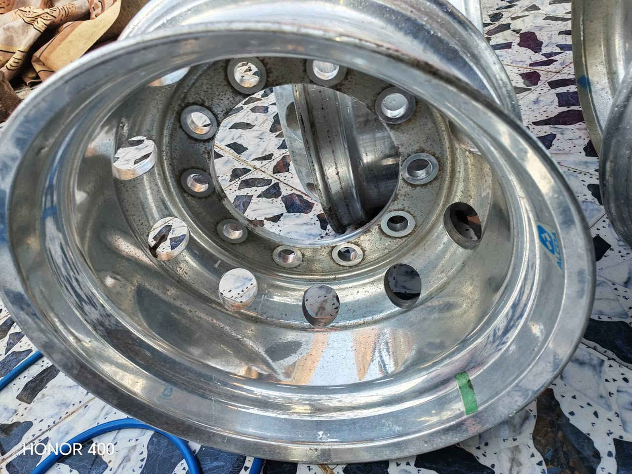 وياله فافون للبيع ٤اوياله أللماني كروم  استدات بوشه السعر ٦ورقات عنواني البصرة ***********
