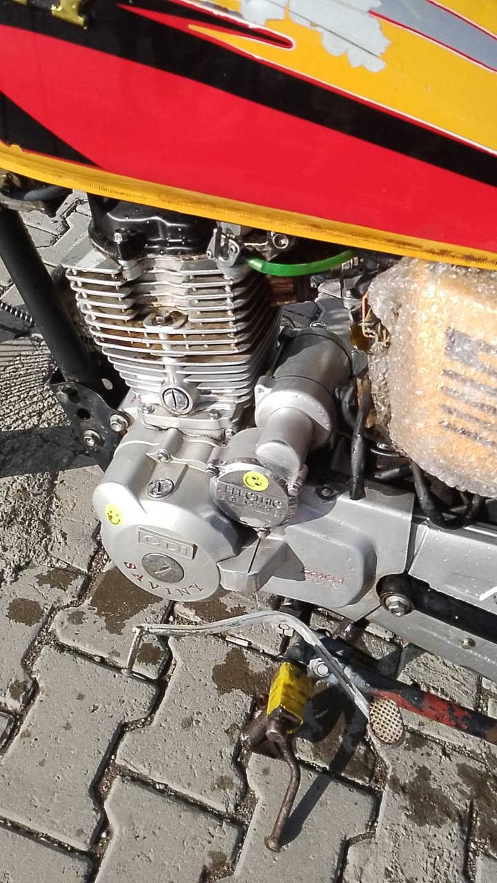 سلام عليكوم عندي هاي درجه لل بيع موديل 2019 كهربائية كله شغال مكاني كركوك فيلق سعر 375 سافين 5كير الي مو شراي لايكتب رجاء وتحياتي عله كروب ***********
