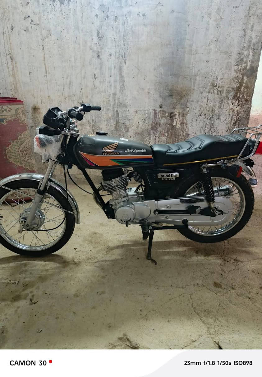 سلام عليكم دراجه اللبيع سعر 750 المكان بل عمارات الملح الستفسار تصل علا رقم ***********
