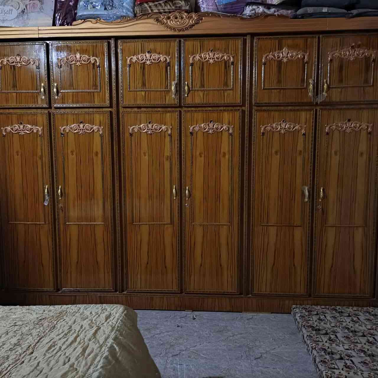 العنوان الحصي  قرب جامع الامام الشافعي.
الرقم *********** 
غرفه نوم حطاطه 
السعر 900وبيها مجال شي بسيط
