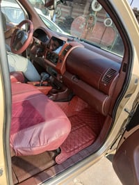 للبيع بيكب نيفاره ٢٠٠٨ مكينه وكير ٣٠٠٠ ملكه سياره كفاله من الضربه ولجف...