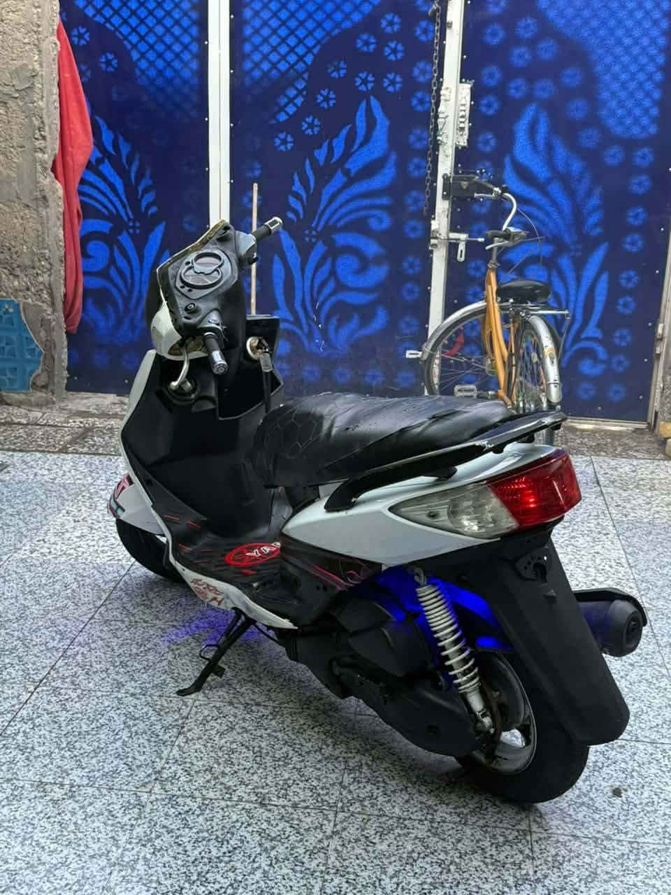سلام عليكم سكنس فحل عدد 140 
درجه جديده 
مفتوحه ولفت فقط 
العنون ناصريه مركز 
سعر 700 وبيه مجال 
***********

