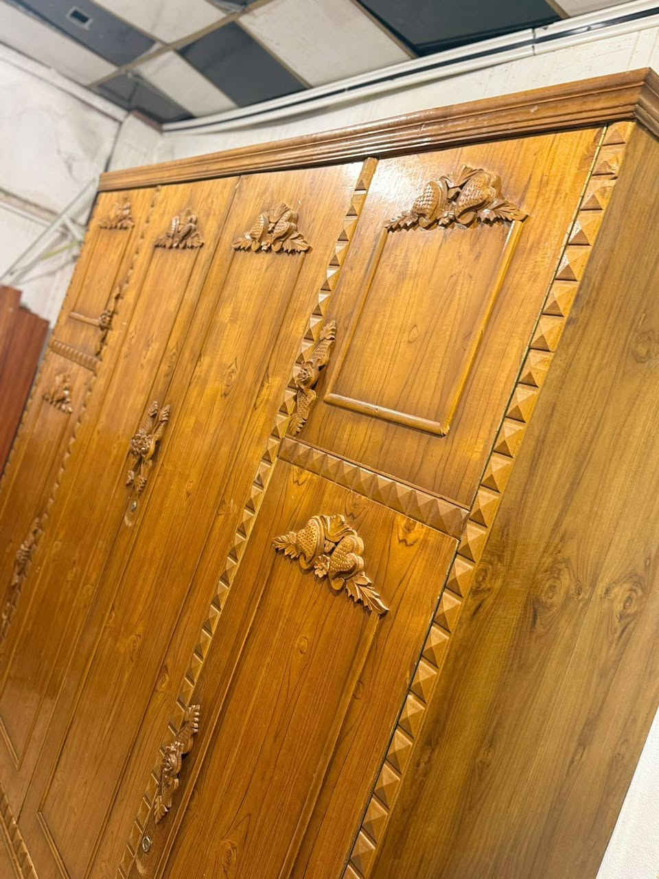 _للبيع💪
السلام عليكم🫡
عرض خاص ومغري   🔒
توفر لدينا من جديد كنتور صاج 4 أبواب ملحق داخل خارج صاج  شغل درجه اولى🌿 5ملم   توصي نقش زان فصال حديث شرط نظافه  والشغل 💯💯 والصور تحكم🌹
للاستفسار وتساب *********** مباشر🆕 ***********🆕
ومستعدون لشراء الغرف النوم المستعمله و الكناتير ✅
