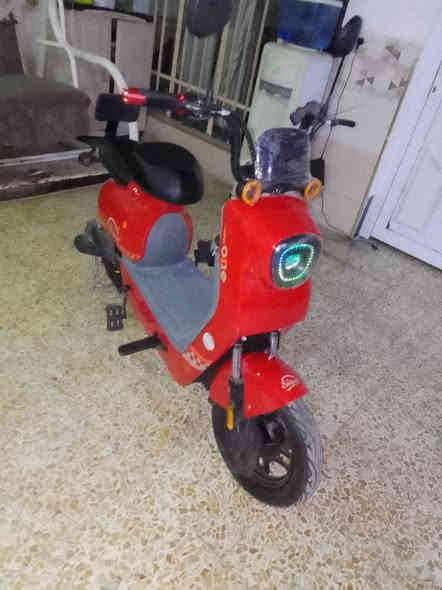 ماطور شحن جديد البطاريه ضعيفه من الترك شغال السعر250ت***********
