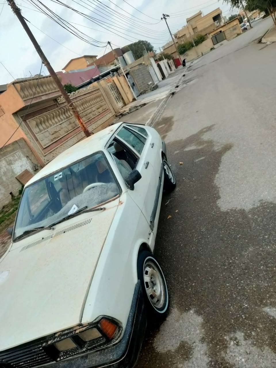 السلام عليكم برازيلي للبيع مشروع وطني سنويه عاج سياره جاهزه كركوك السعر 15 وبيها مجل للطيبين للطيبين كير محرك بالشرط تاير  تخم جديد سياره كدام العين كهربائيات شغاله مراوس يرهم حسب القناعه ***********
