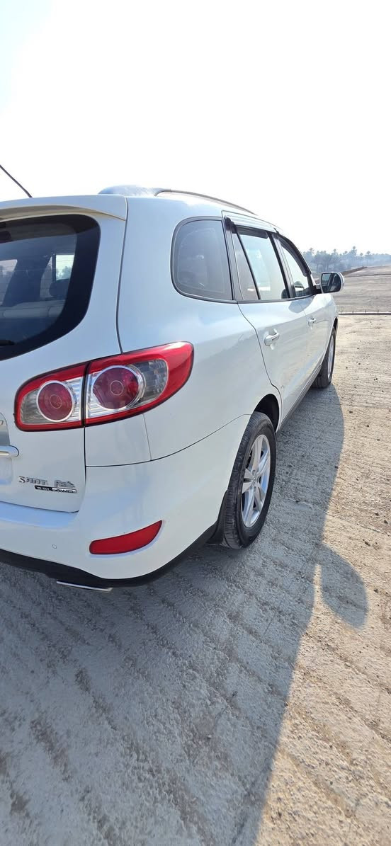 سنتافيه موديل 2011
للبيع والمراوس 
رقم بغداد بأسمي شخصيا 
سنويه ل 2028  رقم دولي 
السياره كفاله عامه ما عده الجاملغ الامامي الايمن بارد فقط بدون قطرة صبغ 
السياره فول مواصفات فتحه قماره بصمة تشغيل بصمة ابواب ٣ قطع تبريد  
مكينه كير كفاله بدون تنقيص ولا تبخير ولا رواجز 
السعر 155 وبيه مجال 
المكان بابل 
الرقم ***********
