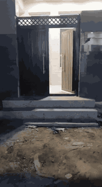 شقه طابق ارضي  للأيجار مساحة 150 م يحتوي على غرفتين نوم +واحد صحيات  و...