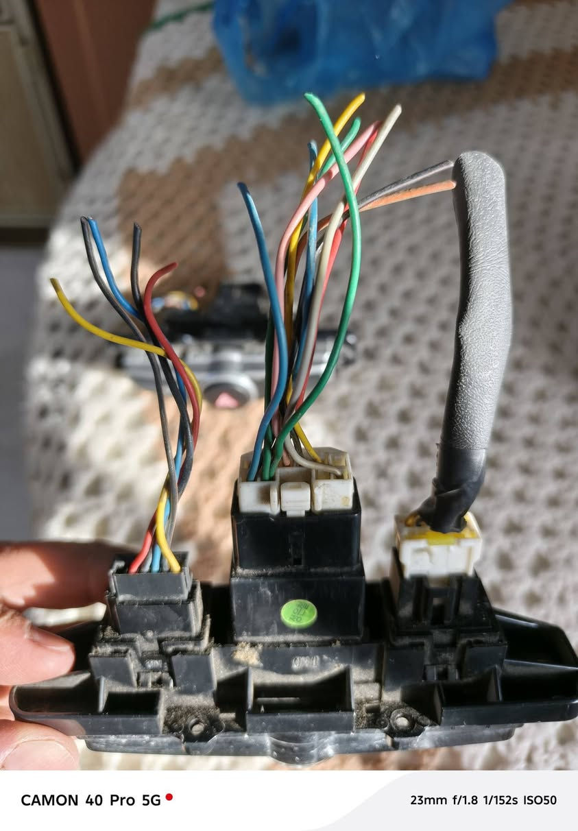 السلام عليكم يوجد لدينا حساس اكسنت تحكم اربعة اشاير زائد حساس تبريد خليجي مات حاوية ويوجد قاعدة فتحه خليجي نجف ***********
