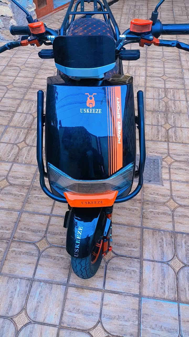 دراجه شحن نوع سيزوكي للبيع 
مستعملة 3اشهر بطاريات يقرن 10ونص
دراجه شغاله على الفحص نضيفه 
لون مميز سعر600مجاله قليل 
مكان الرمادي التأميم القاسية الثانية
للاستفسار ***********
