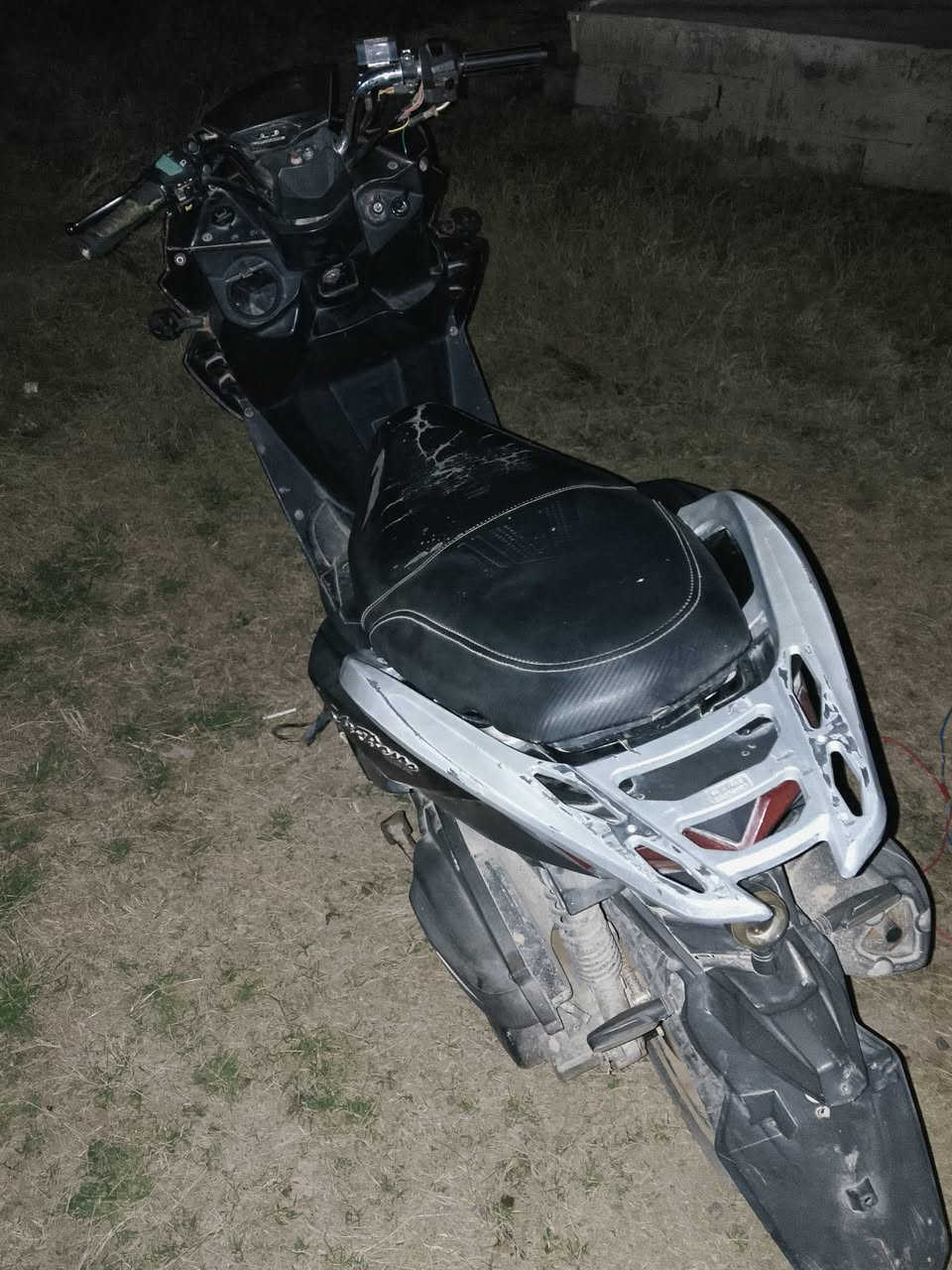 السلام عليكم للبيع دراجه ماجسته السعر ١٥٠  
مكاني بيجي قريه المزرعه 
***********
