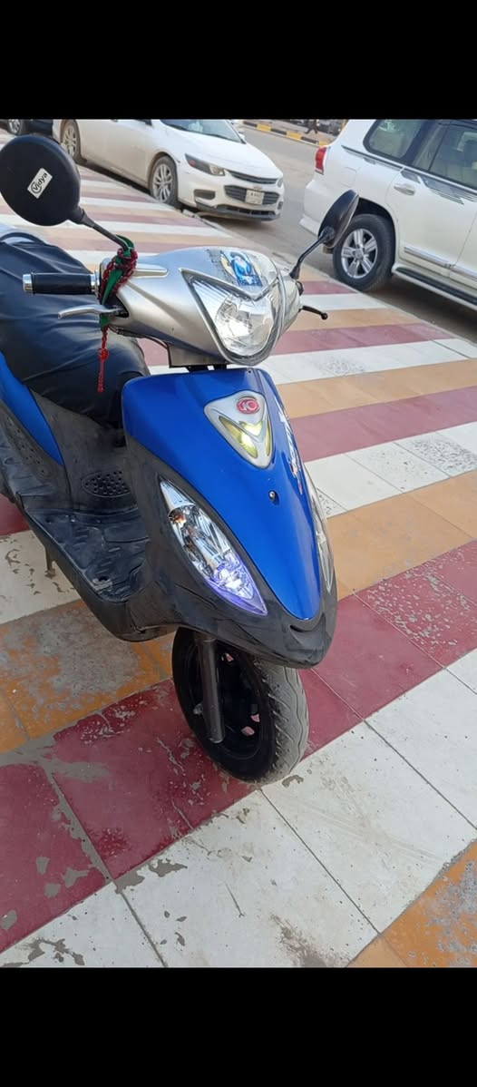 دراجه ماكس للبيع نضافه ١٠٠٪ مكينه مكفوله السعر خاص ***********
