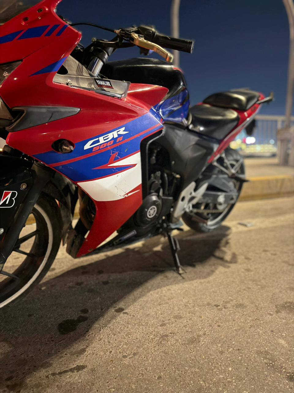 CBR500للبيع شرط كفالة عامه
دراجه مكفولة جواها زوج تايرات جديدة كل شي بيها نظيف ومتصرف عليها الف شرط احلى من الصور بهواي مكانها بغداد البياع السعر  20$ وبيها مجال بسيط ادلل اذا عجبتك وشراي اتصل واتساب ***********

