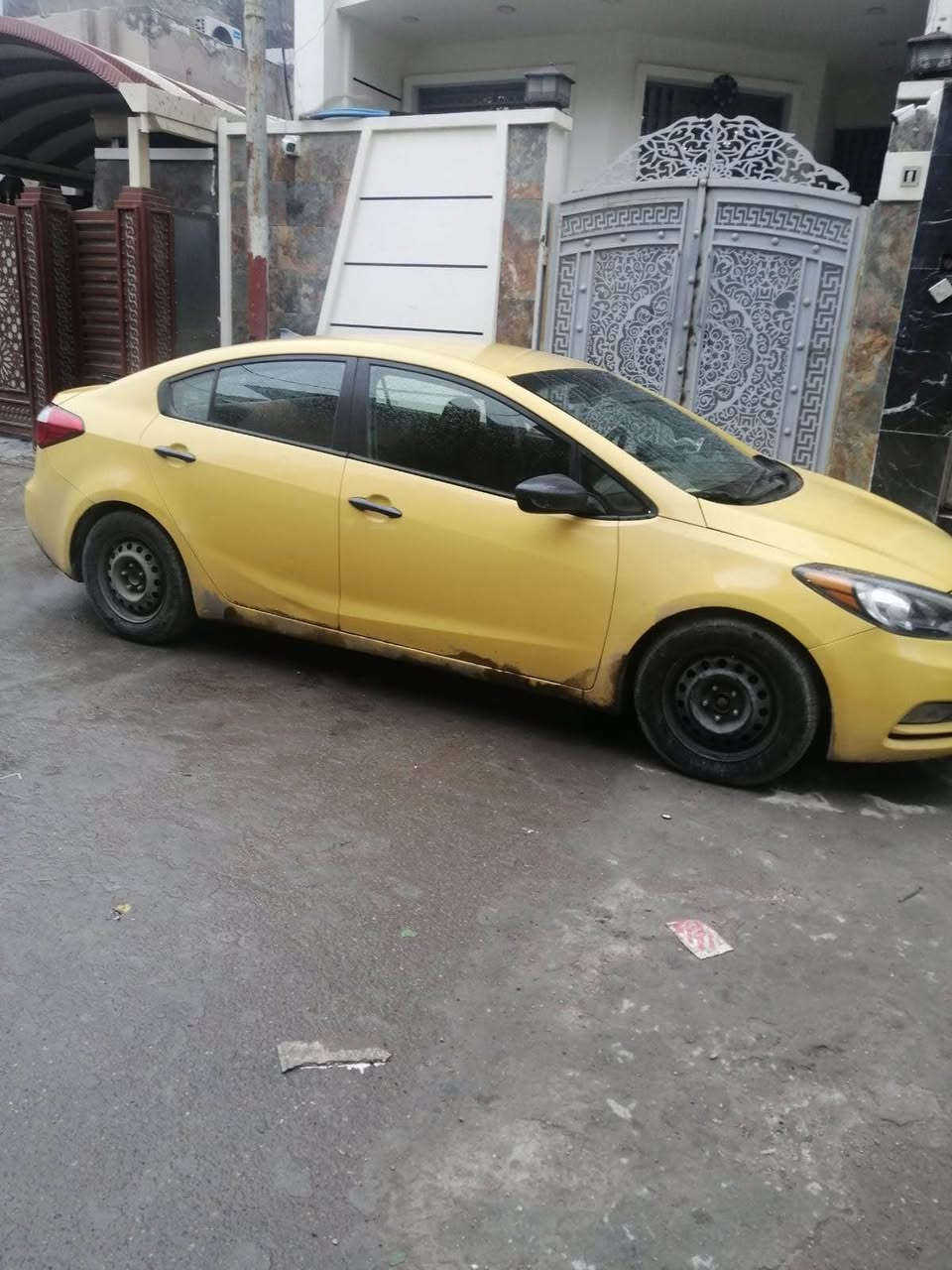 كيا فورتي موديل ٢٠١٦ محرك ١٨٠٠ دوش سيارة جاهزة وهذا ضرره موجود بالصور مبدل محرك اخو الجديد ومبدل كير هم جديد بيه تخم تاير جديد وبطارية جديدة صدر قبل شهرونص من بدلته كله اصلي الله وكيلكم اريده ١١٣٠٠ الف
*********** ابو *********** ابو فاطمة بغداد, العراق
