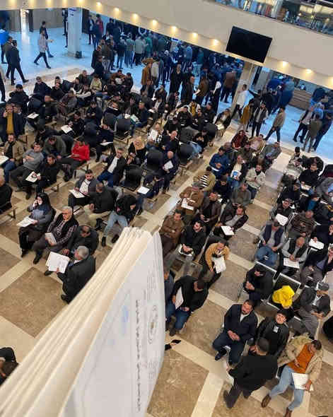 السلام عليكم اعزائي الي يحتاج شي بدائرة مرور أربيل اني حاضر الي عندة سنوية مفقودة او رقم مفقود او تحويل سيارة او تجديد لوحات او ترقيم جديد او تجديد سنوية او فحص او هزة كلة نفس اليوم 
والي يريد يشتري سيارة من اربيل هم اني حاضر بأي وقت 
والي عندة اي اشكالات بدائرة مرور اربيل اني حاضر اتصلوا على الرقم (***********)موجود واتساب و أي سؤال اني حاضر اخوكم عبدالرحمن
