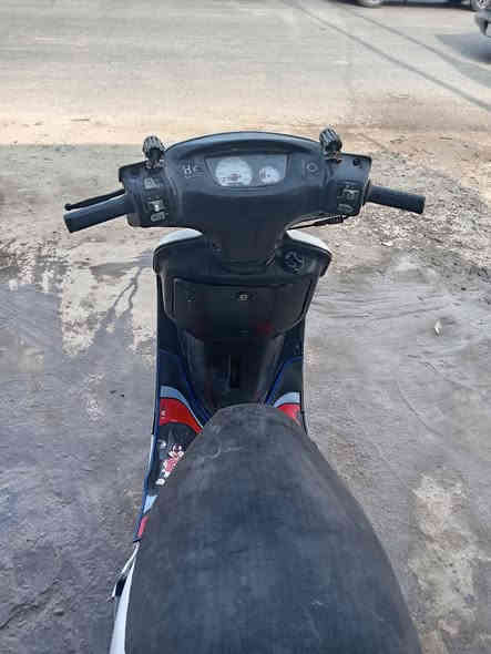 السعر ٣٠٠ وبيها مجال للشراي
مفتوح المحرك مره وحده فقط ناعم وشلعه
عنواني الديوانيه قضاء الشاميه
***********
