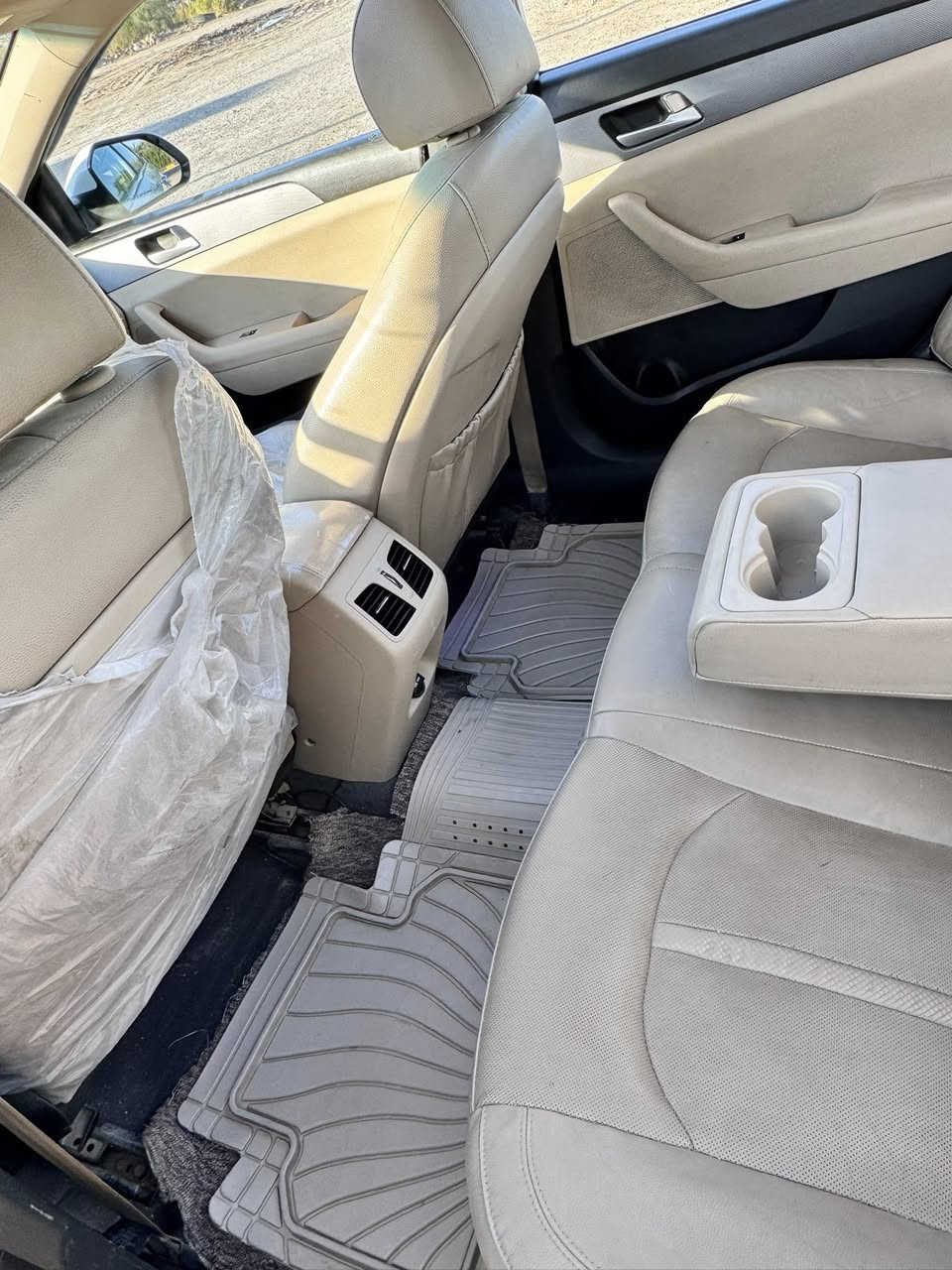 سوناتا 2018
خليجي محرك ٢٤٠٠ المرغوب 

ماشيه 80 الف حقيقي

فول مواصفات بانراما تحكمات ستيرن كامله شفتات شحن وايرلس ترحيب اشاير مري كشاف ضباب لد نهاي حساس خلفي قطعتين تبريد جلد 

بيها سحبتين كارت بالجاملغ والباب جهة الصدر وصبغ نص وجه قبق الجنطه فقط اما البقيه مكفول 

رقم اربيل بأسمي شتريد حاضر تحويل او وكاله

متواجده بالاسكندريه وبالسيديه 

***********

السعر 175 وبيها مجال
