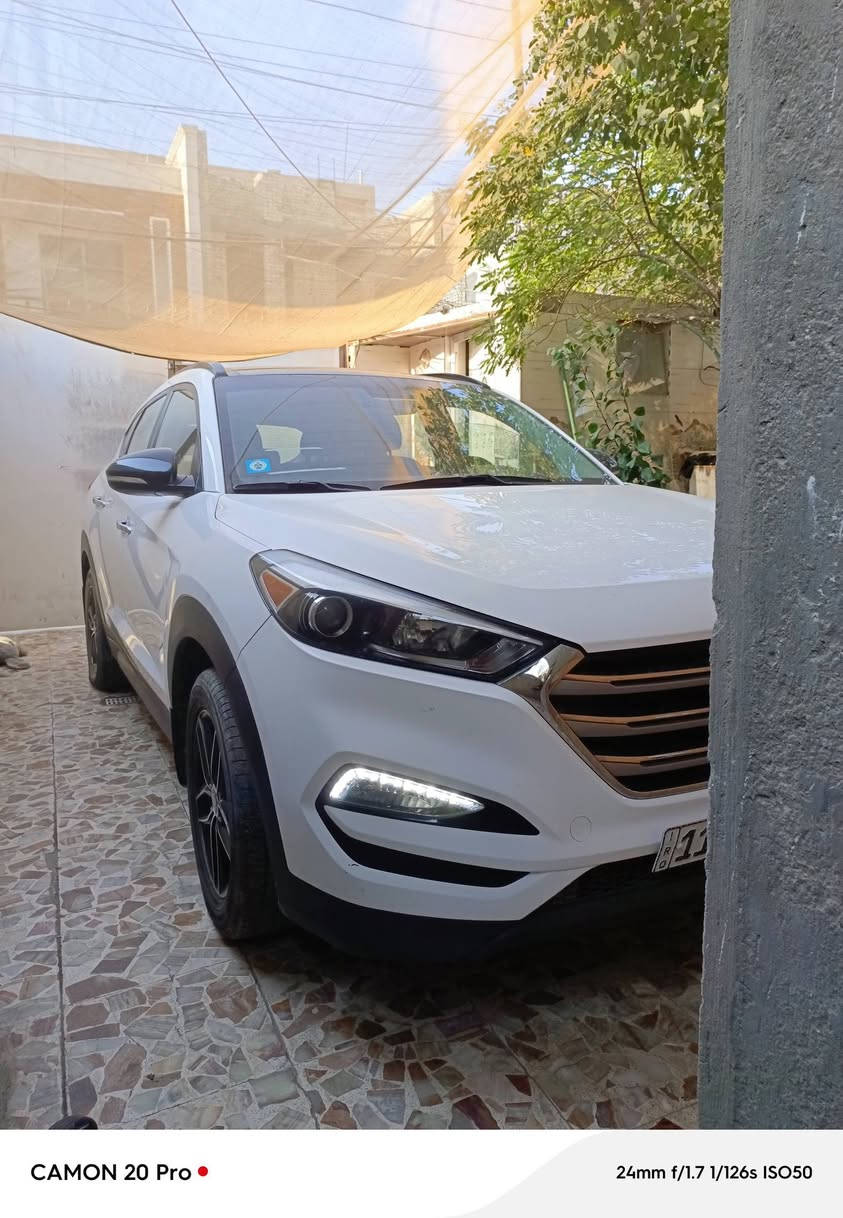 سلام عليكم
توكسان 2018 
ماشية 67 الف كيلو 
رقم بغداد جديد 
بنوراما 
رادار بالمري 
فور ويل
كاميرا 
قطعتين تبريد
محرك تيربو 1600 GDI
صور الحادث موفقة 
السعر 165 ورقة وبيه مجال 
هاتف ***********
