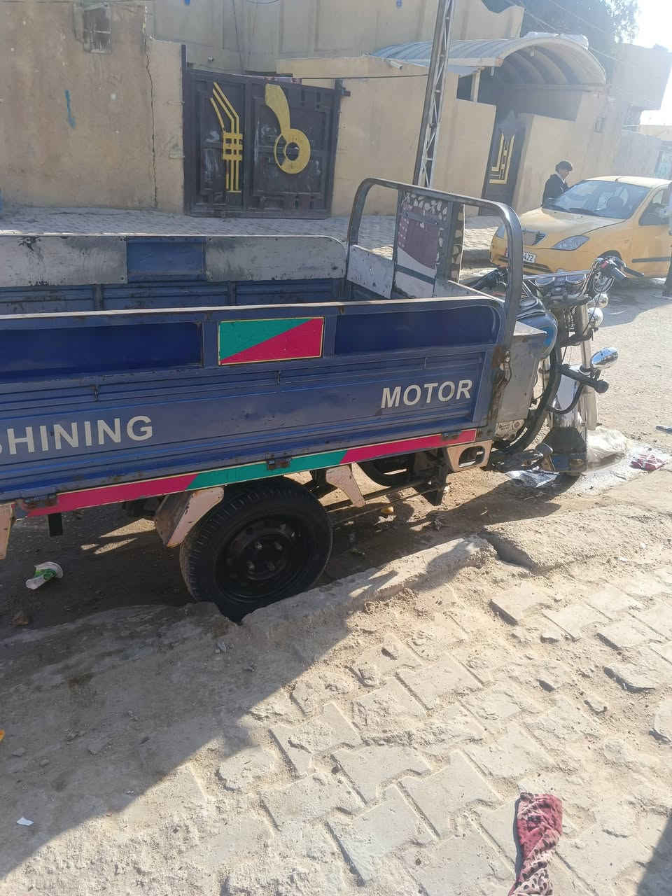 ستوته للبيع موديل 18 اوراق وصولي مكان كربلاء حي الغدير ماكينه 22 ستوته شوفت عينك السعر يجي خاص او ‏‪***********‬‏يتصل على هذا الرقم
