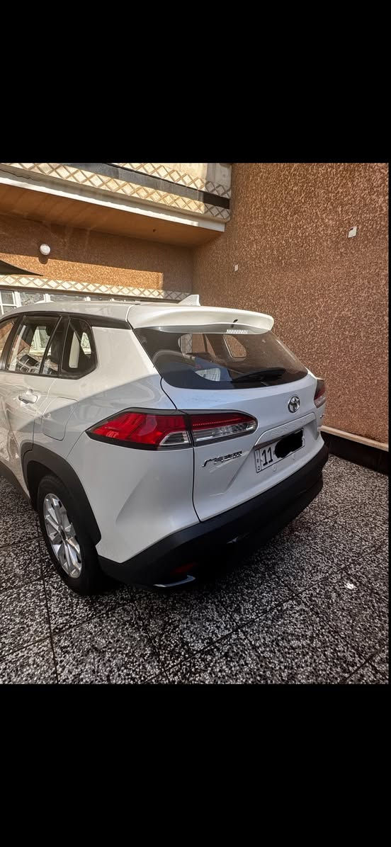 السلام عليكم تيوتا فورنتلاندر موديل 25 للبيع
سيارة نص فول 
ممشاها 9 الاف كيلو
سيارة بحالة الوكالة ونظافتها مثل متشوفون بالصور
للتواصل***********
