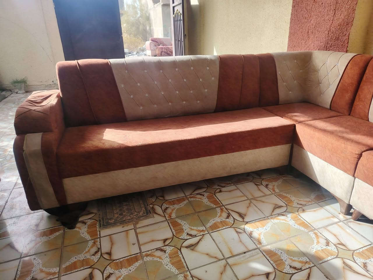 ديوان بلوك اسود 10 مقاعد. السعر 200رقمي ***********
