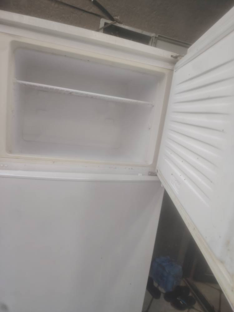 ثلاجة ارجلك تركي للبيع حجم ٢٠ قدم عل فحص شرط تجميده والتبريد فول سعره ١٧٥ اوبيه مجال النجف, العراق


**إذا كنت صاحب هذا الإعلان وتريد حذفه لأي سبب، رجاءا أرسل رسالة إلى الدعم الفني**