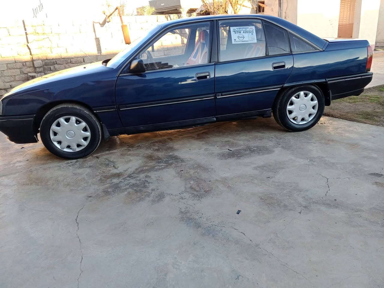 السلام عليكم مكلف بلنشر اوبل اوميكا للبيع موديل 88حجم20 كير محرك شرط كهربائيات كلهه شغاله تايرات جديد تدفئه مسجل رونات شغاله نينوى دولي السعر 33وبيهه مجال شرط التحويل ***********
