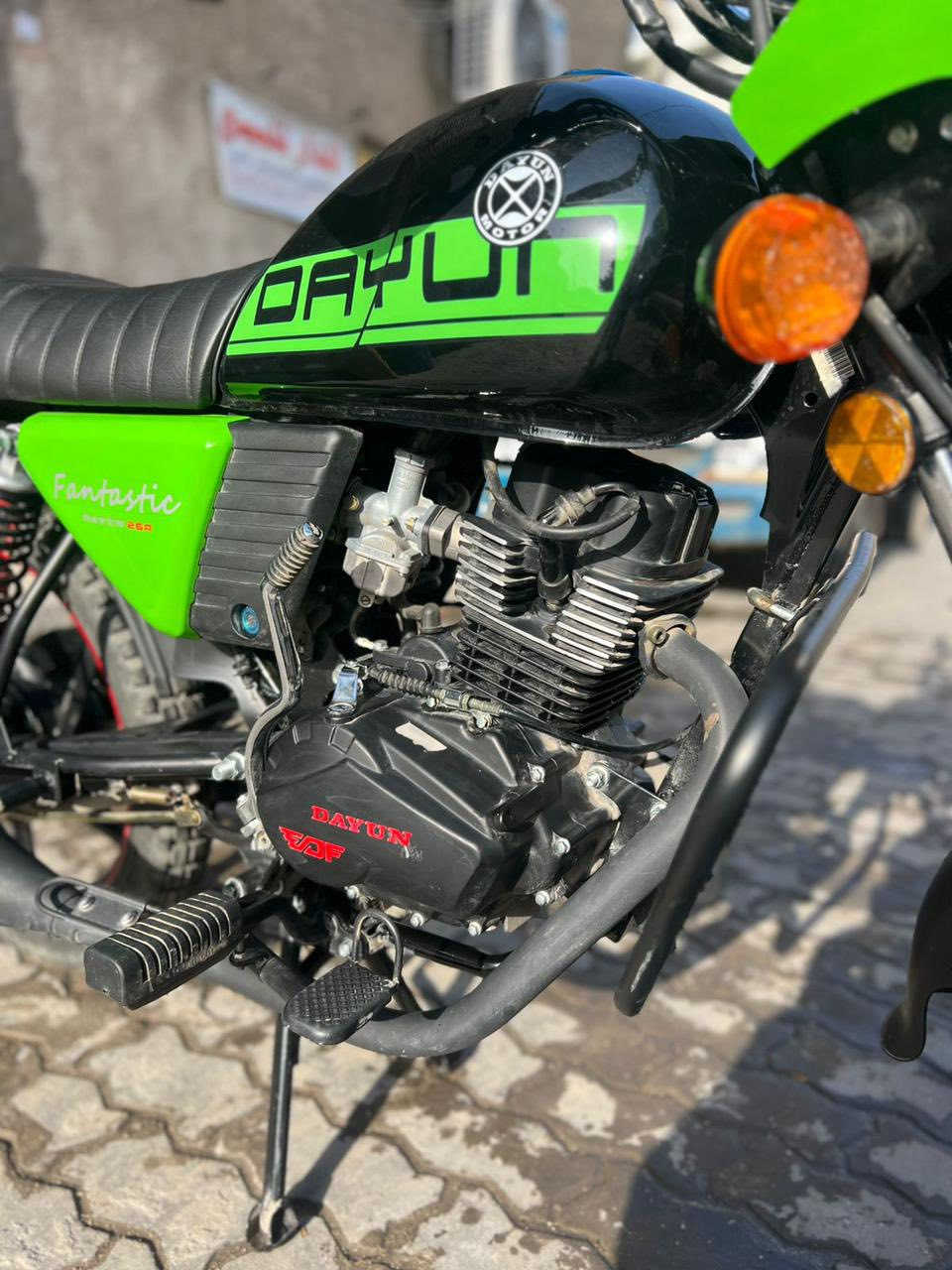 السلام عليكم
دايوان 2025 DY200
مرقمه اربيل تحويل
ماماشيه فقط 700 
الدراجة جديدة ونظيفه
السعر 2400 🔒
عنواني بغدمدينة الصدر


**إذا كنت صاحب هذا الإعلان وتريد حذفه لأي سبب، رجاءا أرسل رسالة إلى الدعم الفني**