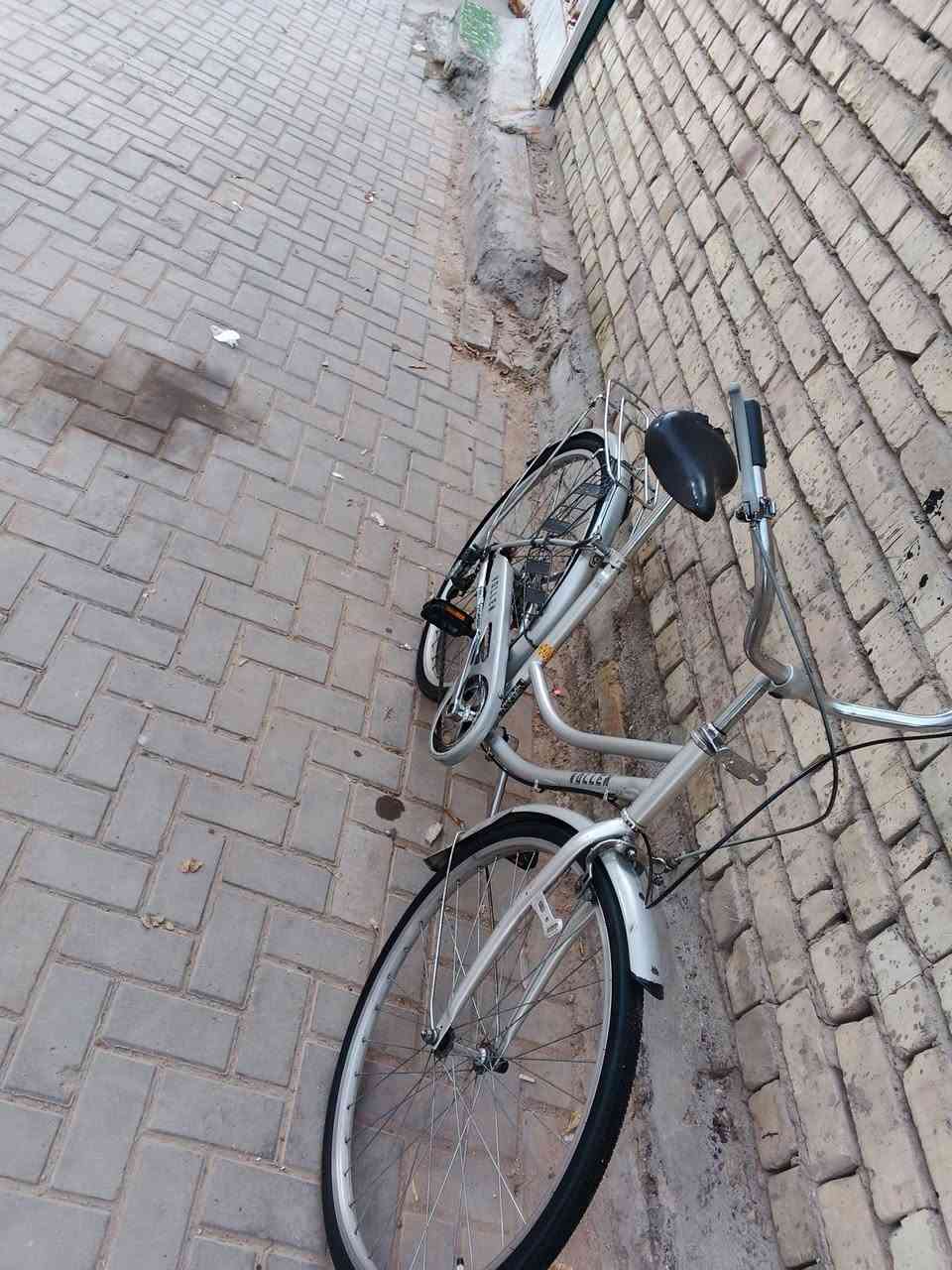 السلام عليكم باسيكل بناتي ياباني حجم 26 كلش نضيف تايرات جدد مكان بغداد الحريه للاستفسار*********** السعر 60..
