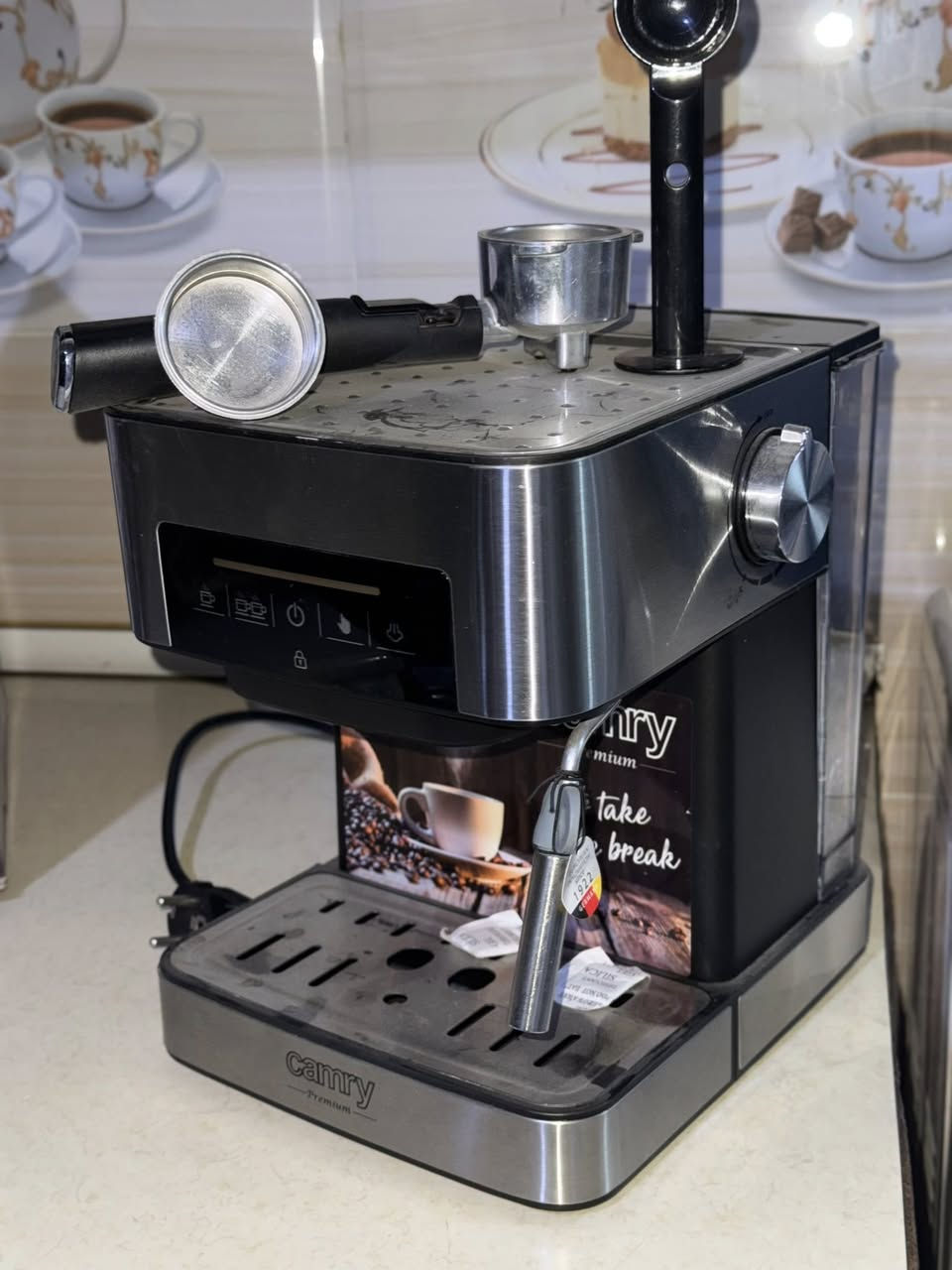 السلام عليكم اخوتي جهاز قهوه اسبرسو مركه معروف جديد كامل ملحقته متعداد الصفات بل تحضير ومبخر حليب سعر 75


**إذا كنت صاحب هذا الإعلان وتريد حذفه لأي سبب، رجاءا أرسل رسالة إلى الدعم الفني**