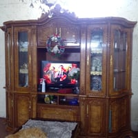 عندي بوفيه طابقين ماليزي للبيع ٠٧٧٠٦٠٠٥٢٥٨