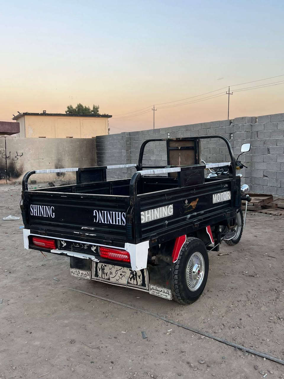 سلام عليكم ستوته البيع موديل 24مكفوله عامه مناقصها كلشي كهربيات شغاله ركبه شاصي تخم تاير وراق صولي المكان بغداد تقاطع درويش التصال ***********
