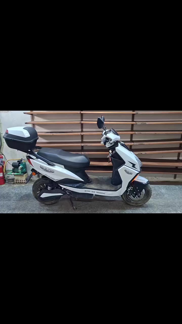 السلام عليكم
دراجة شحن ٣سرعات
ملف٢٠٠٠
موديل ٢٠٢٥
تمشي ٧٥
سعر٨٥٠
مكان بغداد


**إذا كنت صاحب هذا الإعلان وتريد حذفه لأي سبب، رجاءا أرسل رسالة إلى الدعم الفني**