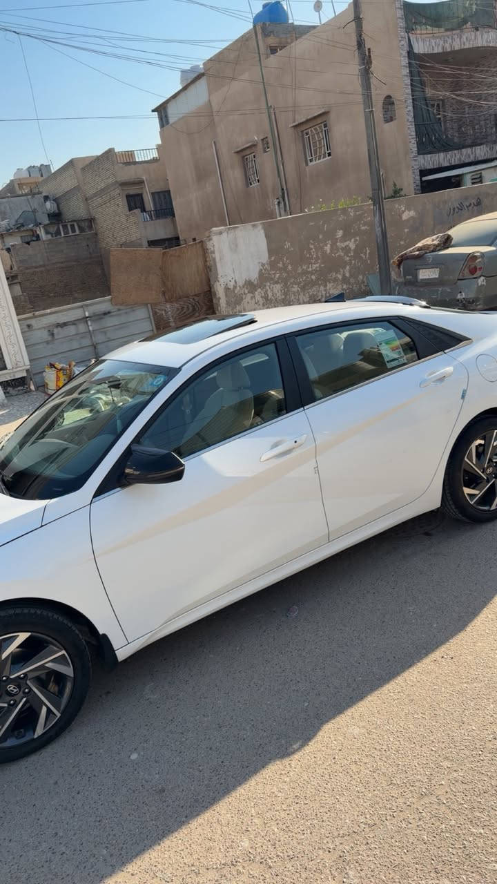 سلام وعليك انتر موديل2024 وكاله خليجه كوري اصلي محرك 2000دوش السياره فول موصفات
فتحه 

شاشه 

بصمات ثنين

تبريد قطعتين 

مري شفط

مكفوله من كلشي

حساسات اماميه وخلفيه 

ترحيب ثاتي 

وبيه هواي موصفات

السياره مال قصد باسم المالك كاعد ابغداد الجديده ويسويلك وكاله بعدله سنه وتنفك صاحبه يداوم بل نفط

السياره ماشيه 57

بعده شركه 

السعر 170

رقم ***********
