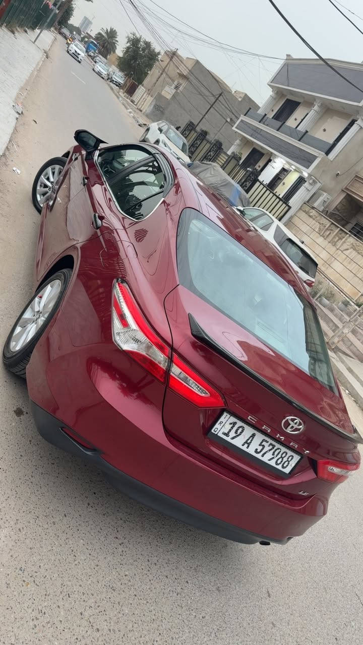 كامري  كاميرا 2018 وارد امريكي
سنوية بأسمي مكينه :2.5 
مواصفات:LE
اضويه امامية لد عدسة
شاشه وكامرة خلفية
تحكمات ستيرن 
رادار امامي
ولاگلوب مشتغل بالدشبول عليها ادامة عامة من تخم تاير من باتري من صدر 
مثبت سرعة  
كشن السايق كهرباء الراكب عادي 
الجام كلة اوتو
تخم تايرات جديد
ماشية 65 الف 
 السيارة حادثها  باب سايق كلشي موضح بالصور
حادثها مرفق بالمنشور 
 العنوان : بغداد الغزالية
متواجد فقط  والواتساب
رقم صاحب سيارة 
***********

.:: السعر 175 وبيها مجال
