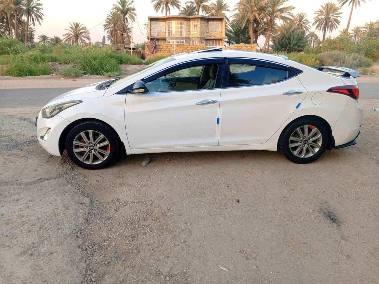 النترا 2016وراد خليجي كفاله عامه رقم كربلاء الدوالي تحويل مباشر مواصفات فتحه مكينه 1800صاج قطعتين تبريد فول تحكم انظمه قياده يده نيكل بريك abs ويل كب حساس خلفي لد أمامي خلفي شاشه كامره دواره مكينه اوكير وحداديه اوتخم تاير تبريد كله جديد بشرط السعر 124$هاتف***********مكان السياره كربلاء المقدسه غير متواجد على الفيس
