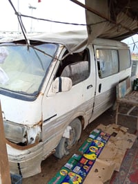 سيارة هايسه موديل 93 رقم بصره حمل الماني بسمي سنويه منتهيه بال 19 أبيع...