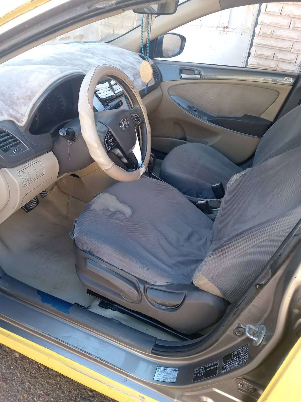 السلام عليكم ورحمة الله وبركاته البيع او مراوس ماكو مشكله اكسنت موديل 2013 خليجي رقم بغداد ابسمي مكينه دوش 1600 دبل قطره منضومه بانزين جديده باتري جديد تخم نوزلات صدر نص عمره مكان السياره الفلوجة *********** #***********لاحد يكول شبيه مابيه تجي تشوفه كدامك انطيك تفاصيل بل تلفون ومن تجي يطلع غير شي تجي تشوف واني حاضر السعر 80 وبيه مجال
