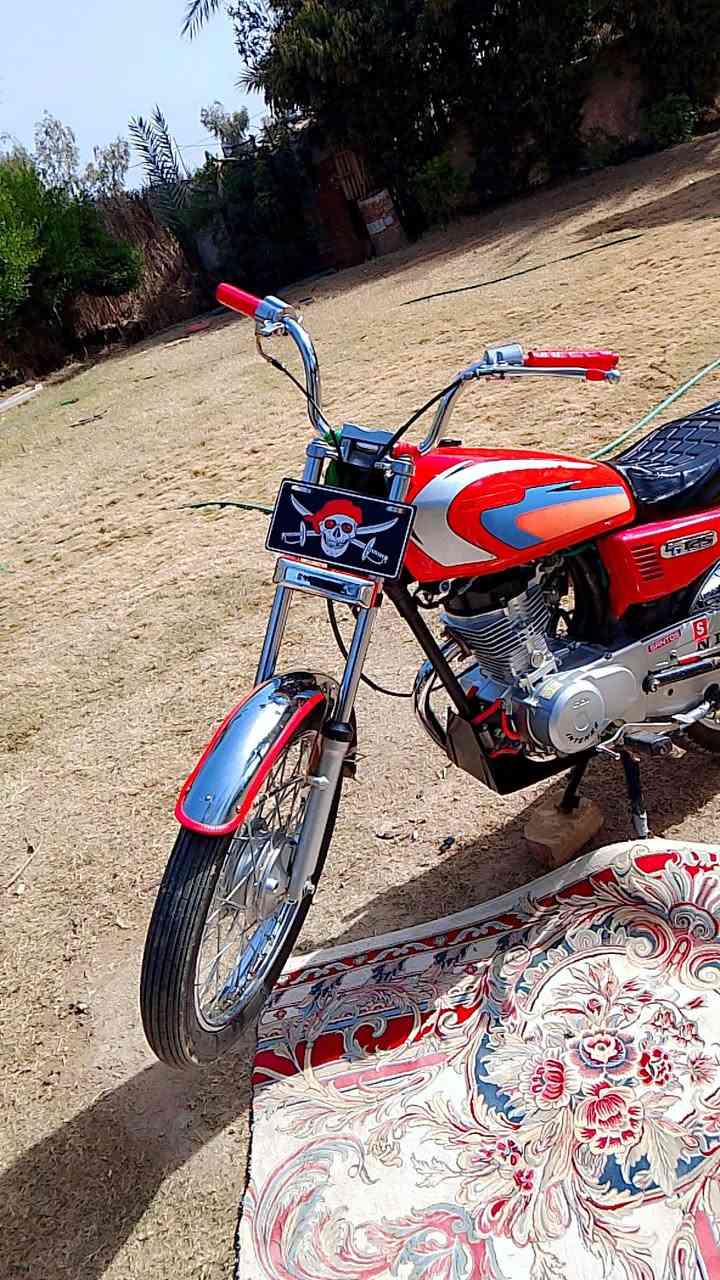 انتنس للبيع موديل 2024مكان بابل مكفوله كفاله عامه السعر 500اوبيه مجال الرقم ***********
