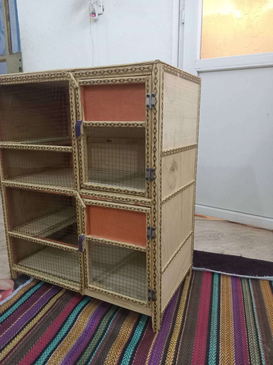 صلى على محمد توصيل جميع المحافظات
لارتفاع الكلي 80 ,رتفاع خانه وحده 40  عداد جمله عدنه 
العرض 70.  
نزال 35 
قضلمه صاج داخلي خارجي 
للستفسار    وتساب *********** حجز 
اكو خانه ام وحده اكو خانتين
