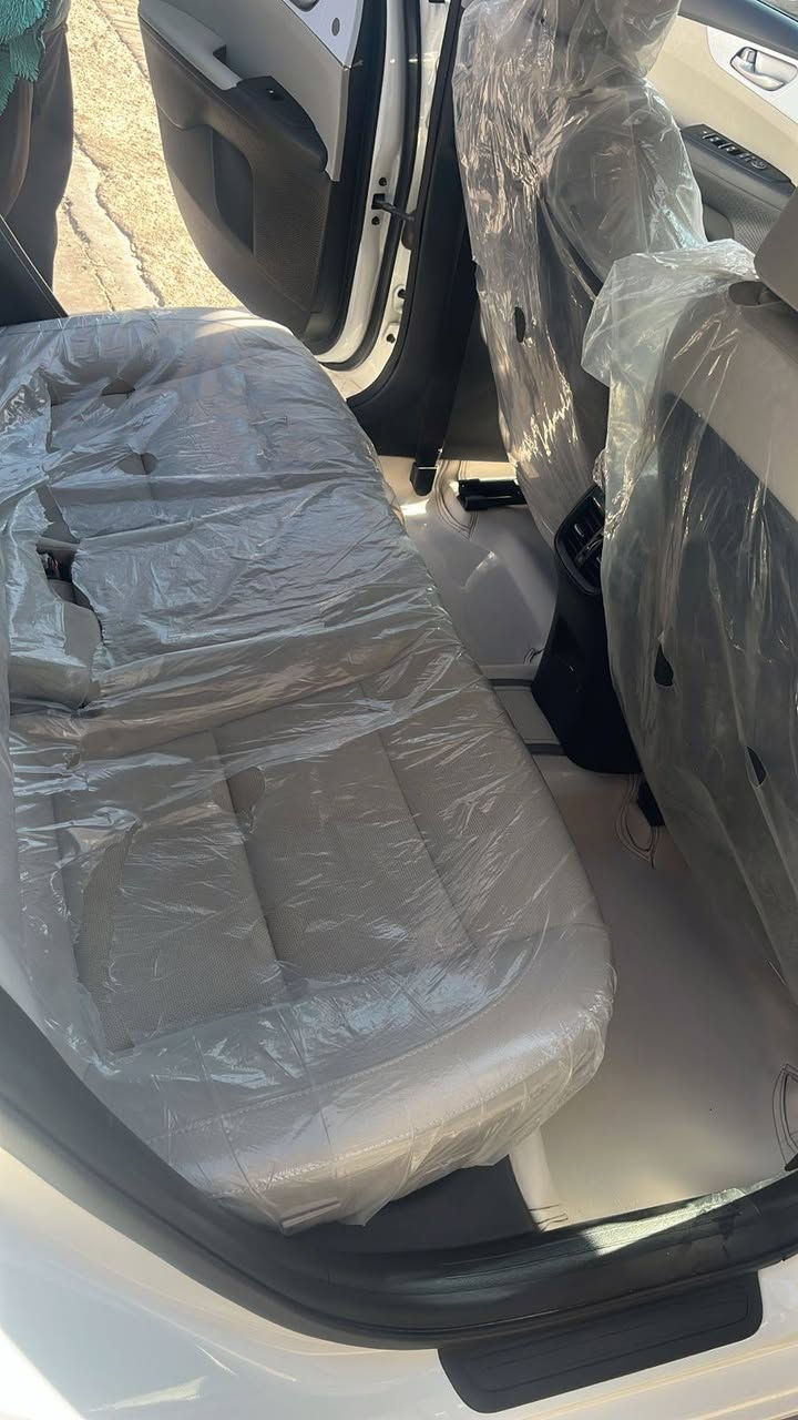 سلام عليكم كيا سيراتو مديل 2024
فول مواصفات فتحة سقف 
محرك 2000
تبريد قطعتين
كامره خلفيه 
شاشه كبيره
اشاير بل مري 
مري شفط 
ماشيه 45الف قابل للزياده
سونار مرفق بل منشور 
كفاله عامه 
السعر 197وبيه مجال 
اللاستفسار اتصال ع رقم ***********
