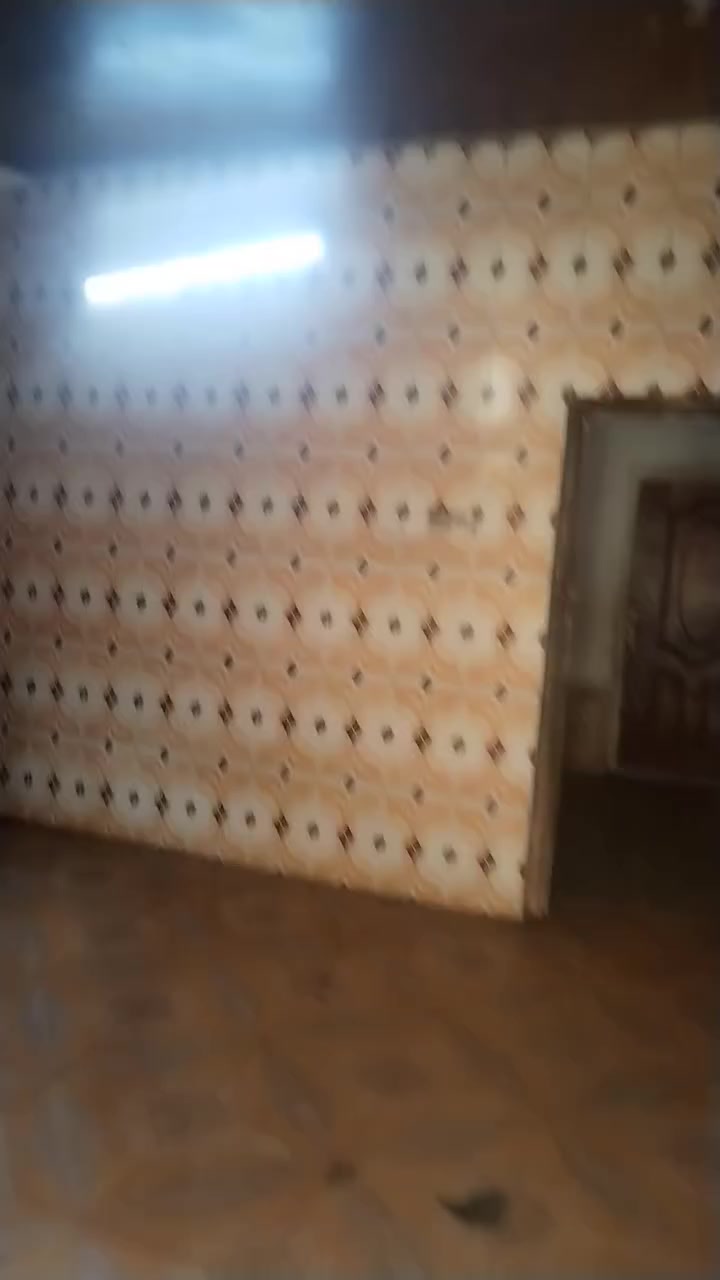 الدار للبيع العنوان الشطره الشارع خلف الملعب تلفون ***********
