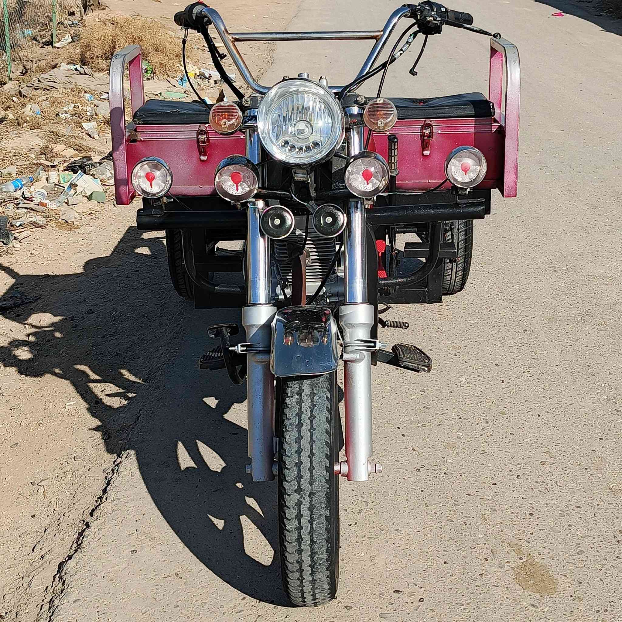 سلام عليكم شباب ستوت للبيع اوراق اصولي 
الموديل 2023 تخم تايرات وياله جدد
 كهربائيات كله جديده ضفيره قبل سبوع شادهه 
يعني منين ما تكلب بيه كله شادله جديد 
تعميره كامله على البلاد
السعر ١٦٥٠ أو بيه مجال حق الجيه.
هاذه رقمي  ***********
