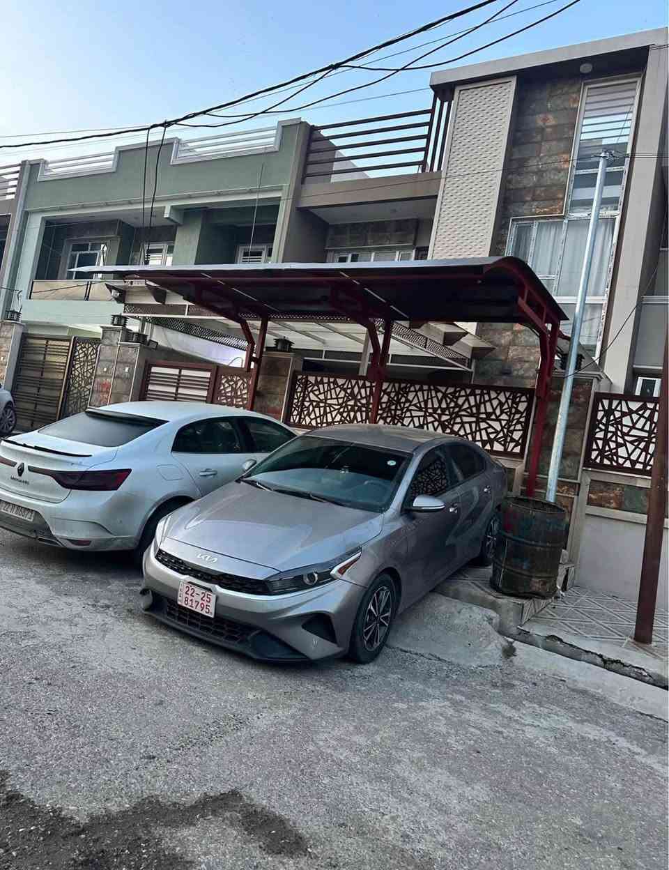 🚗 للبيع: كيا فورتي LXS موديل2023 سعر السياره 153$ 

📍 مكان السيارة :  موصل حي النور
📞 للتواصل: واتس اب  *********** او اتصال او خاص 
                                              
🛠️ المحرك: 4 سلندر 2000 دوش المرغوب

⚙️ المواصفات:

• شاشة كبيرة وكاميرا
• CarPlay و android
• تحكمات ستيرن
• أوتو ستوب
• قيادة ذاتية
• تحديد سرعة وتحديد مسار
• رادارات أمامية وجانبية وخلفية
• مثبت سرعة
• مانع انزلاق
• 3 انضمة قيادة

⚠️ أضرار السيارة: 3 قطع  
• جاملغ امامي وشويه من يم البوند مع وشويه كذالك من الباب 
بدووون دواخل 
ايربك ستيرن وضع شركه صورة الضرر مرفقه بالمنشور 

• الكير والمحرك بحالة ممتازة – شرط الفحص
• صدر وخلف "جيد جداً"
• الرادار وحجر البيئة والكزوز  كلها أصلية طخم تاير جديد 
• السيارة بحالة ممتازة وبدون مصاريف
السعر 153$ موصل, نينوى

