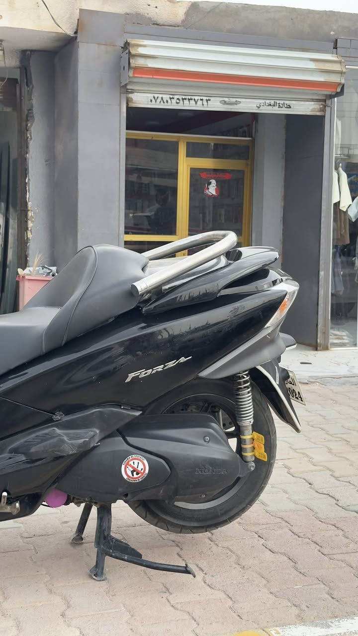 فورزه0.10
ماشية 31

دراجه كلش حلوه ما ناقصه اي شي. 

عنوان ناصريه 

السعر  مليون و650

للستفسار

‭0786 589 2003‬
