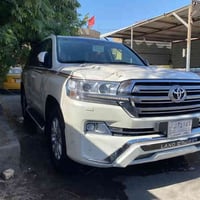 من رخصة صاحب الاكروب لاندكروزGxRموديل2017 بريم فول مواصفات ماشية 90 ال...