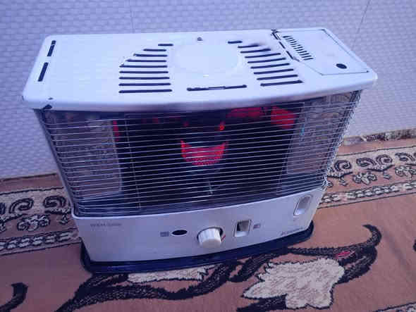 صوبة نوع كيرونا للبيع شرط الشغل كل عيب مابيها نظيفة لا غاز ولا هيس مال بيت كل نقص مابيها نظافة 100٪السعر65 وبيها مجال بسيط الاستفسار ***********
