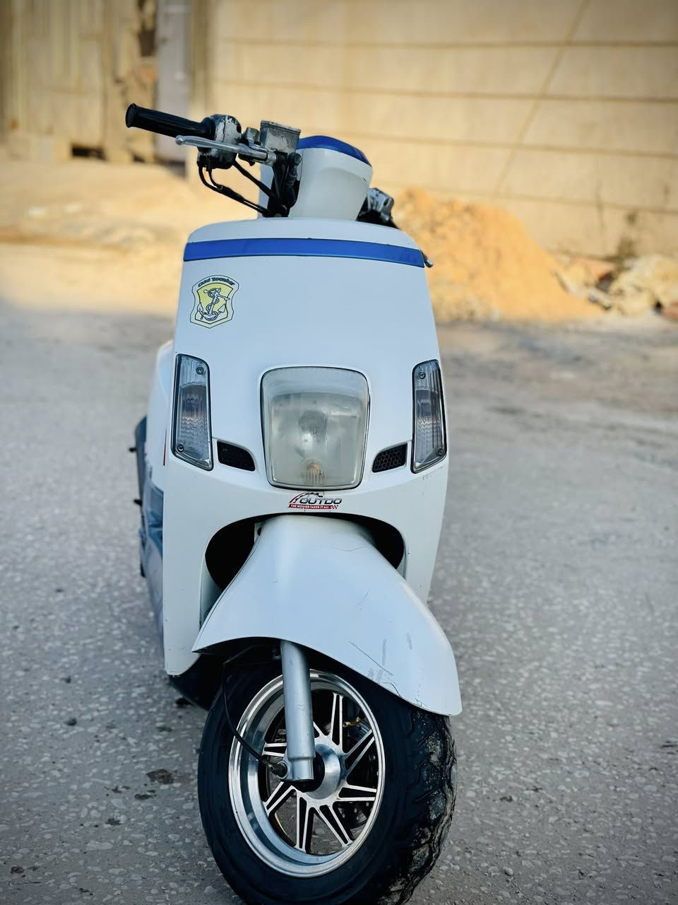 سلام عليكم
دراجه للبيع بوليس موديل 14 

دراجه خير من الله كلاجات رياضي 

ويل رياضي صالنصه رياضي الكفرات ختم واحد دواخله ملاح شلعه ومعدل صاله اشهر من طالعه من المعرض مكان بابل سده الهنديه (السعر خاص) ‭٠٧٧٥ ٦١٧ ١٢٩٠‬
