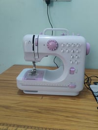 مكينة خياطة • جديدة • بالكارتون