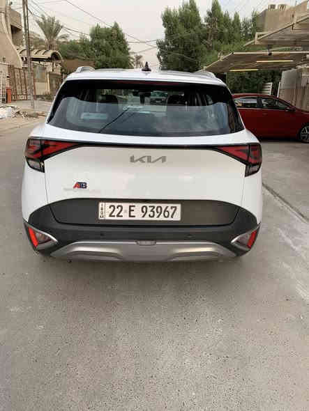 السلام عليكم 
كيا سبورتج 2024 خليجي 
المسافه المقطوعه 5100 وقابل للزياده 
تحكم ستيرن 
رادار جانبي 
حساس خلفي 
مري شفط 
داخل مخمل اسود 
بدون سلايد 
بصمه ابواب + بصمه تشغيل 
سايد بريك بصمه 
مانع منحدرات 
مانع تزحلق 
نظام اوتو هولد 
رقم اربيل تريد تحويل تريد وكاله 
السياره ع وضع الشركه بدون اي ظرر او بارد او حتى شخط سليمه 100‎%‎
السياره ع وضع الشركه الله شاهد ومثل مذكرت ماشيه 5100 وقابل للزياده 
مكان السياره بغداد حي الخضراء 
*********** متوفر واتس اب 
السعر 235$
